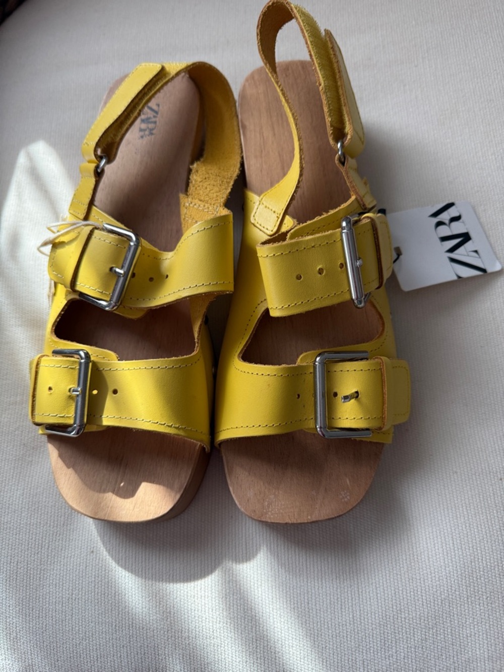 Zara Yellow Leather Buckle Slingback Sandals